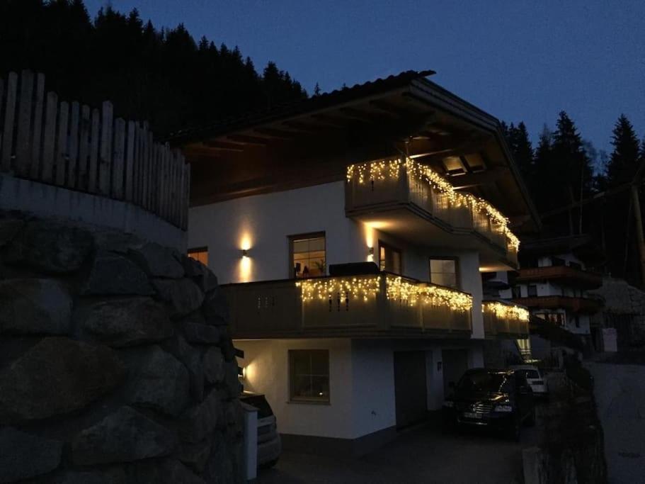 Ferienhaus Zillertal Panorama Blick Balkon Sauna Zellberg Exterior photo